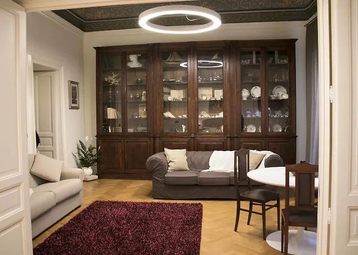 Alagona House