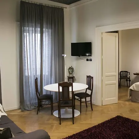 Alagona House *